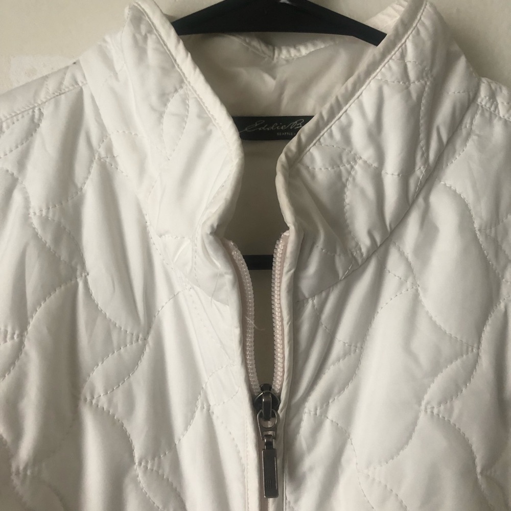 Eddie Bauer White Stylish Puffer Vest - Picture 2 of 8
